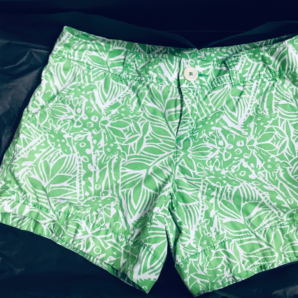 Green Lilly Pulitzer Short in Classic Print size 0